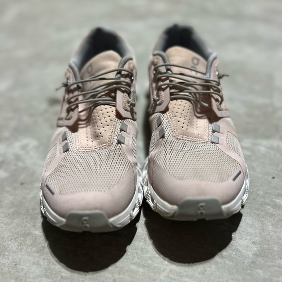 On Running Women's Pink and Gray Athletic Shoes - Picture 3 of 7